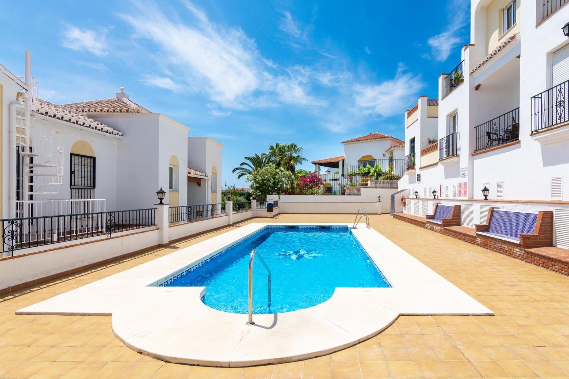 Apartamento Chimenea Playa - 2 Dormitorios Y Terraza Nerja Εξωτερικό φωτογραφία