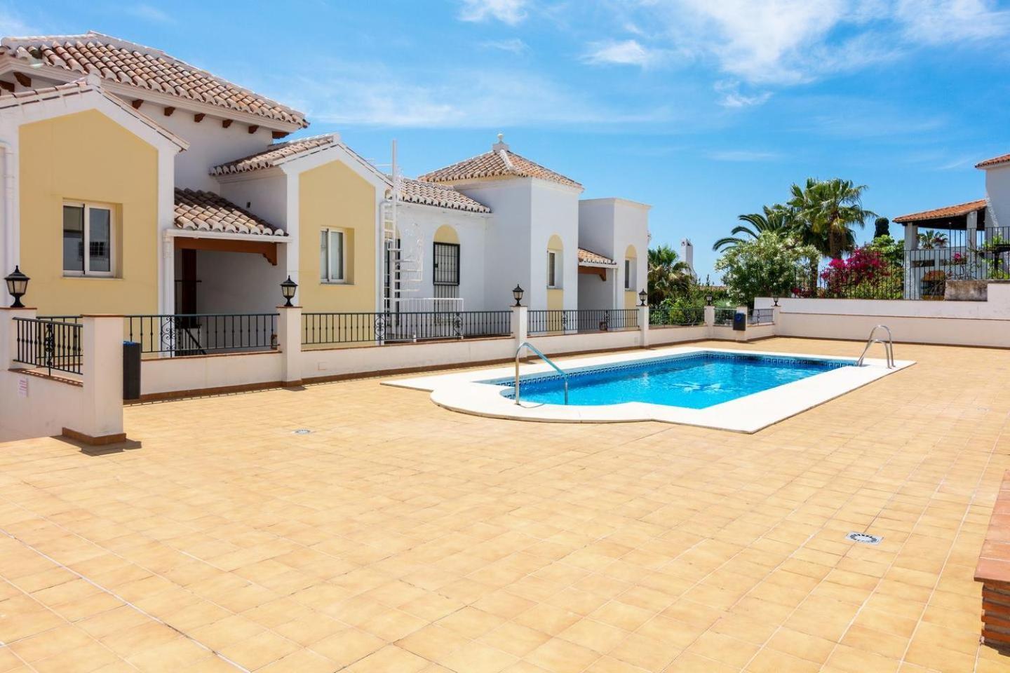 Apartamento Chimenea Playa - 2 Dormitorios Y Terraza Nerja Εξωτερικό φωτογραφία